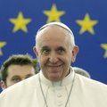 Popiežius žada sunkius laikus katalikams, netikintiems klimato kaita