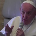 Popiežius Pranciškus: tiekti ginklus Ukrainai gintis nuo Rusijos agresijos yra „morališkai teisinga“