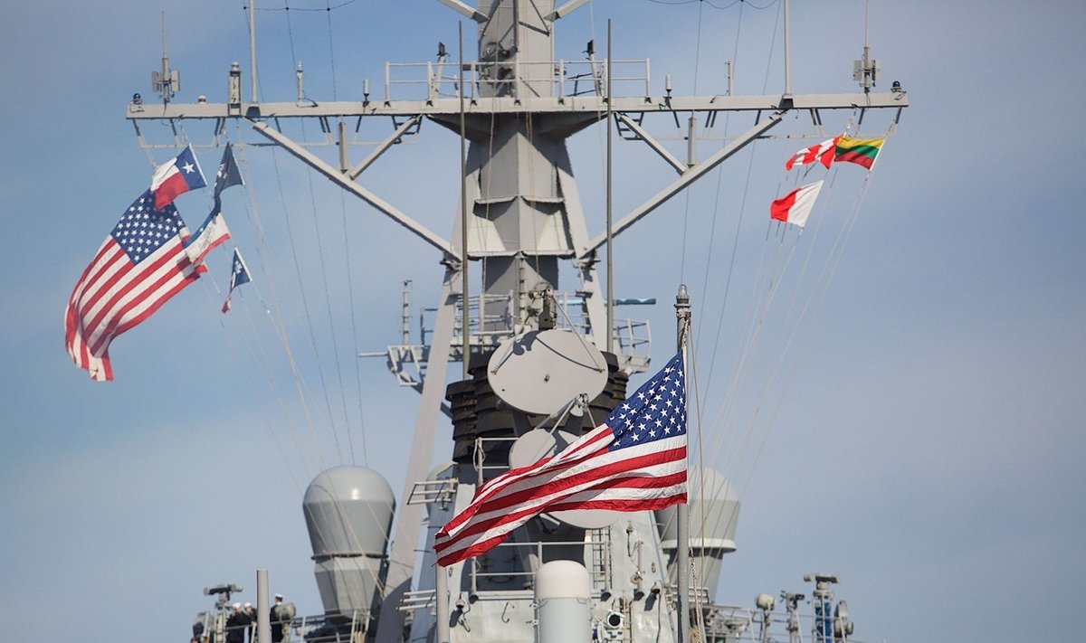 JAV laivas „USS Donald Cook“