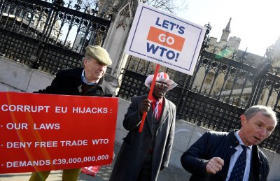 „Brexit“ demonstracija prie JK parlamento