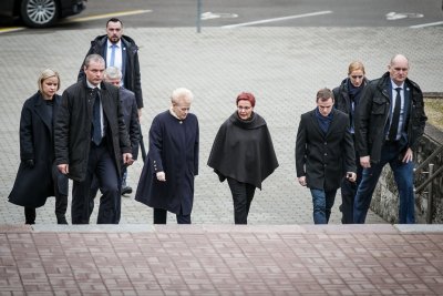 Dalia Grybauskaitė su komanda