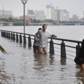 Šiaurės Kinijoje dėl potvynių evakuota tūkstančiai žmonių, uždarytos anglių kasyklos
