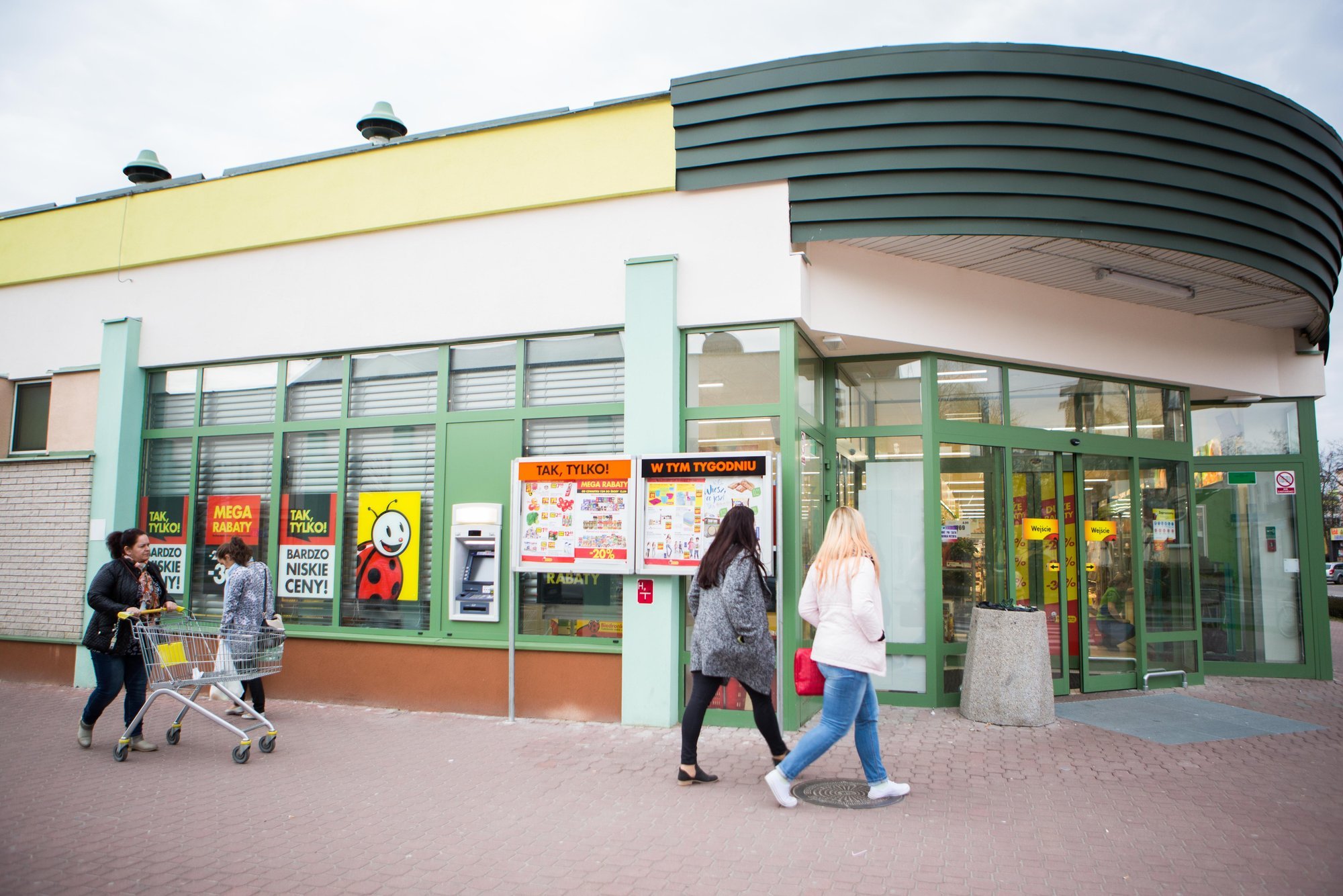 Zakupowe twarze w Polsce: Litwinka pokłóciła się z Polką przed sklepem