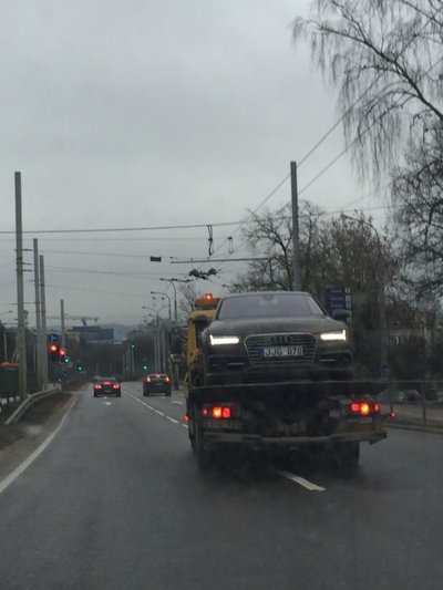 I. Strazdauskaitės automobilis „Audi A7“ atgabentas į Vilnių