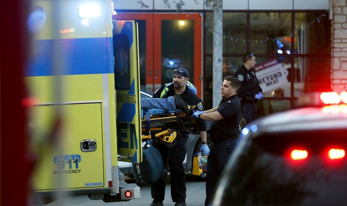 Teksase per peiliu ginkluoto asmens išpuolį žuvo žmogus, dar trys sužeisti