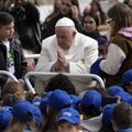 Папа Франциск доставлен в больницу с лёгочной инфекцией