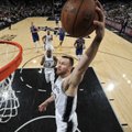 Sėkmingiausias rungtynes San Antonijuje sužaidęs Motiejūnas ir „Spurs“ neatsilaikė prieš „Nuggets“
