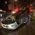 Incidentas sostinėje: girtutėlis vairuotojas nesuvaldė automobilio ir vertėsi ant stogo