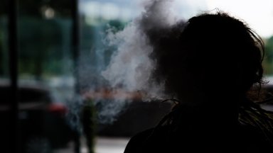 Seimas atmetė siūlymą leisti prekiauti elektroninėmis cigaretėmis vaistinėse