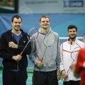 Krepšininkai R. Seibutis ir S. Babrauskas varžėsi badmintono turnyre
