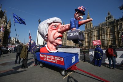 „Brexit“ demonstracija prie JK parlamento