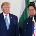 Trumpas aptarė su Indijos ir Pakistano premjerais padėtį Kašmyre