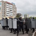 Po Nazarbajevo pasitraukimo – chaotiški prezidento rinkimai: į gatves išėjo žmonės, juos tramdo gausios policijos pajėgos