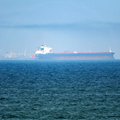 Prie Omano krantų apvirto tanklaivis, be žinios dingo 16 įgulos narių