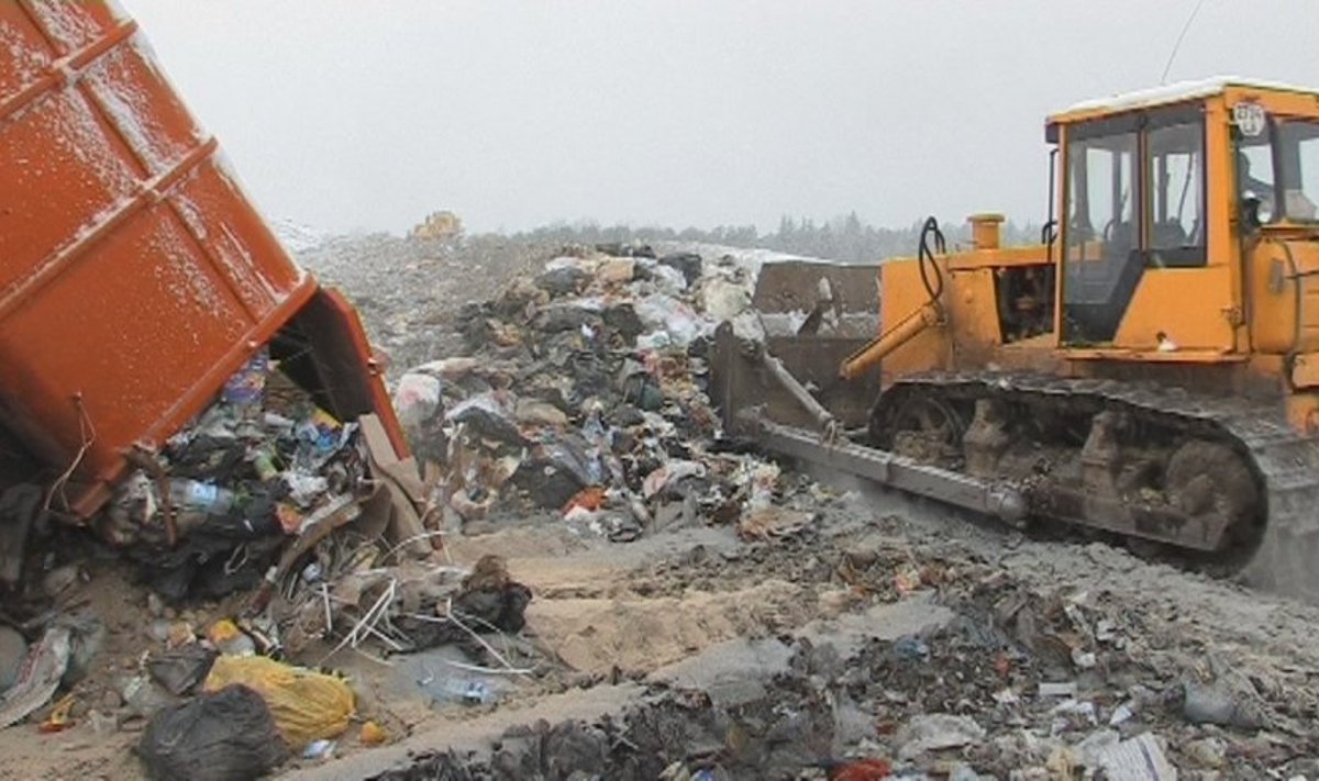 Lietuva ES yra įsipareigojusi nešalinti dalies atliekų į sąvartynus ir kol kas link tikslo juda sunkiai