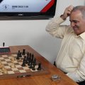 G. Kasparovas turnyre JAV sužaidė lygiosiomis su S. Kariakinu