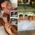 Cristiano Ronaldo netrukus taps šešių vaikų tėvu: jo mylimoji laukiasi dvynukų