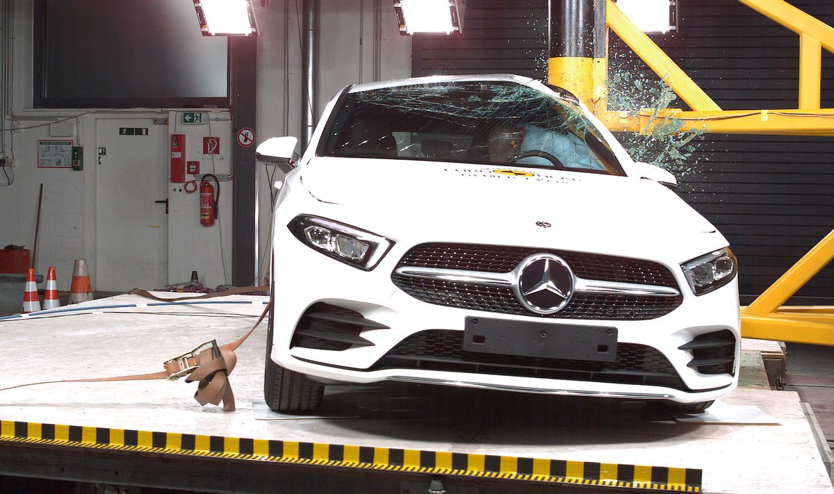"Mercedes-Benz A klasė" išbandyta "Euro NCAP"