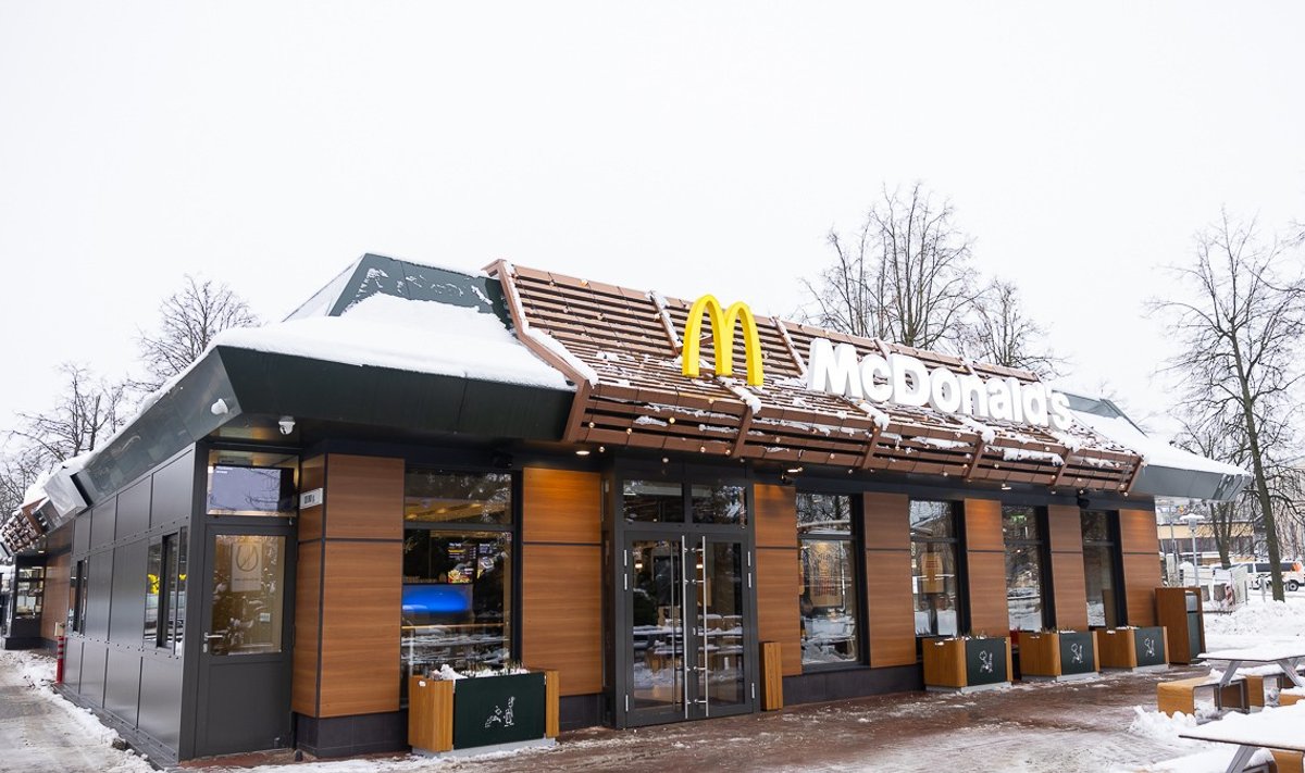 Vilniuje po atnaujinimo atidarytas seniausias „McDonald’s“