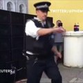 Noting Hilo karnavale svečius pralinksmino policininko šokis