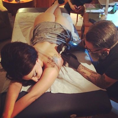 Nauja Lady Gaga tatuiruotė