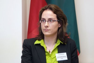 Anke Schmidt-Felzmann
