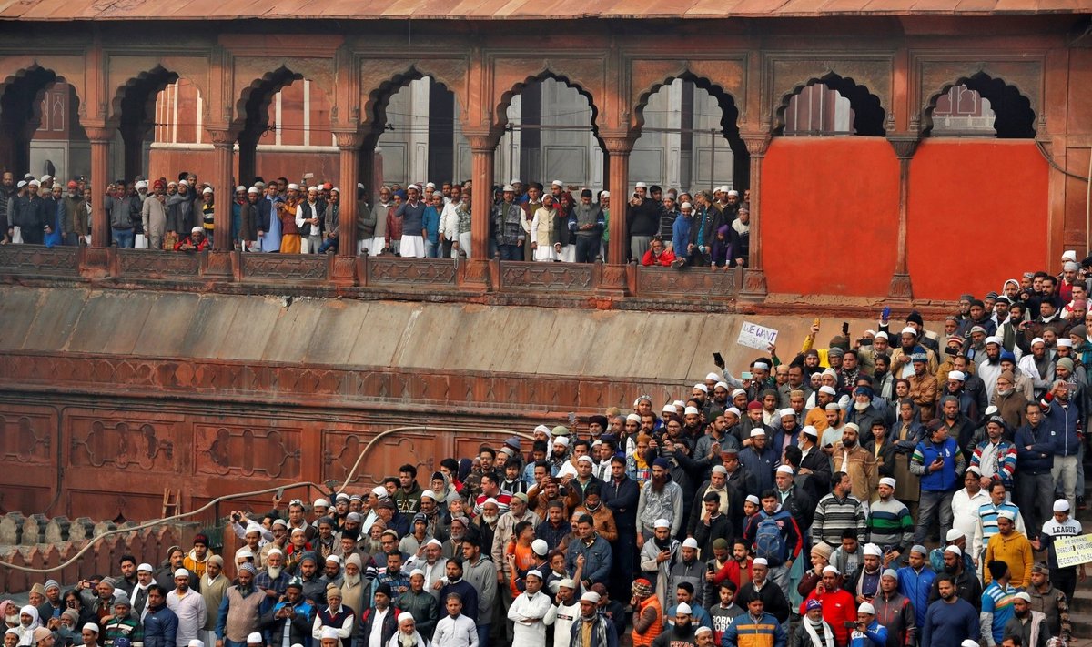 Protestai Indijoje prieš naująjį pilietybės įstatymą