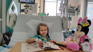 Žmonių gerumo laukia šeima su ypatinga istorija: sunkias diagnozes išgirdusioms dukroms reikalinga pagalba