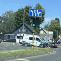 Skaudi avarija Panevėžyje: automobilis partrenkė mopedo vairuotoją