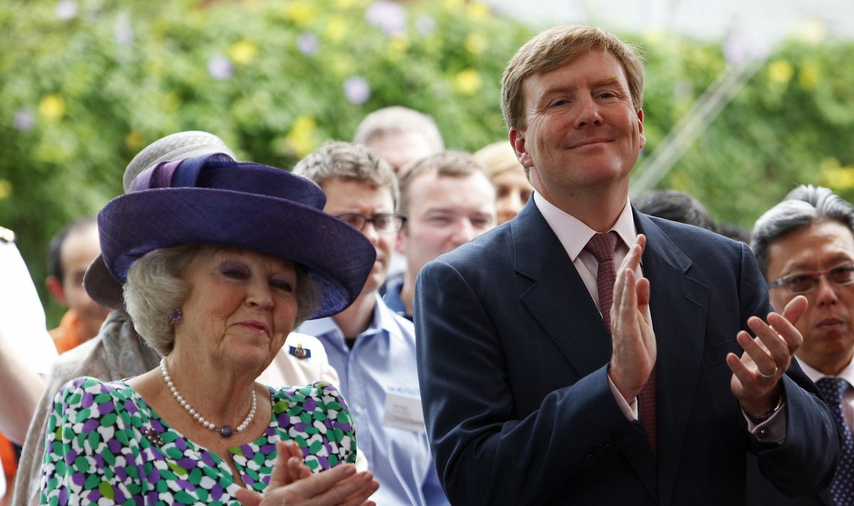 Nyderlandų karalienė Beatrix su sūnumi princu Willem-Alexanderiu