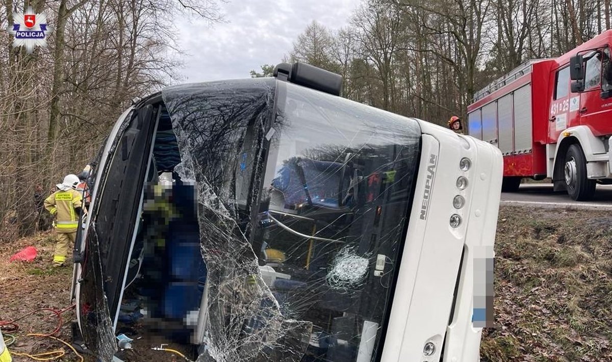 Lietuvių turistų autobusas Lenkijoje pateko į avariją / Lenkijos policijos nuotr.