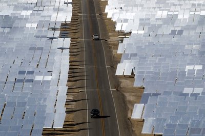Mohavės dykumoje pastatyta saulės jėgainė