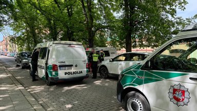 Инцидент во время пикета в Вильнюсе: ехавший по встречной полосе водитель BMW конфликтовал с полицией