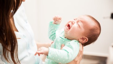 Mokslininkai pateikė efektyvią strategiją, kaip greit nuraminti verkiantį kūdikį: pamačiusi rezultatą nustebo net keturių vaikų mama