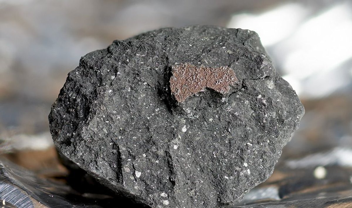 Jungtinėje Karalystėje nukrito meteoritas.