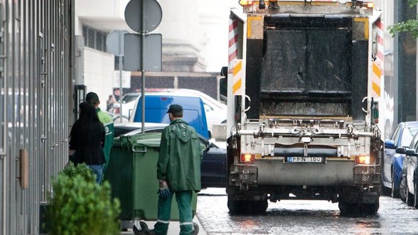 Prognozuoja, kad atliekų išvežimas gali pabrangti 30 proc.