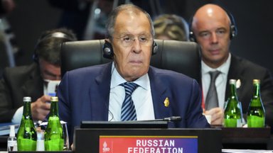 Šaltiniai: Zelenskio kalbą išklausęs Lavrovas paleido savo kliedesių litaniją