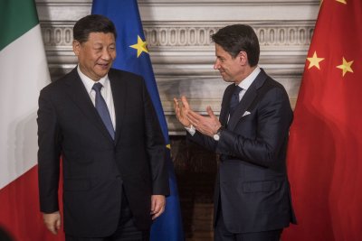 Xi Jinpingas ir Italijos premjeras Giuseppe Conte