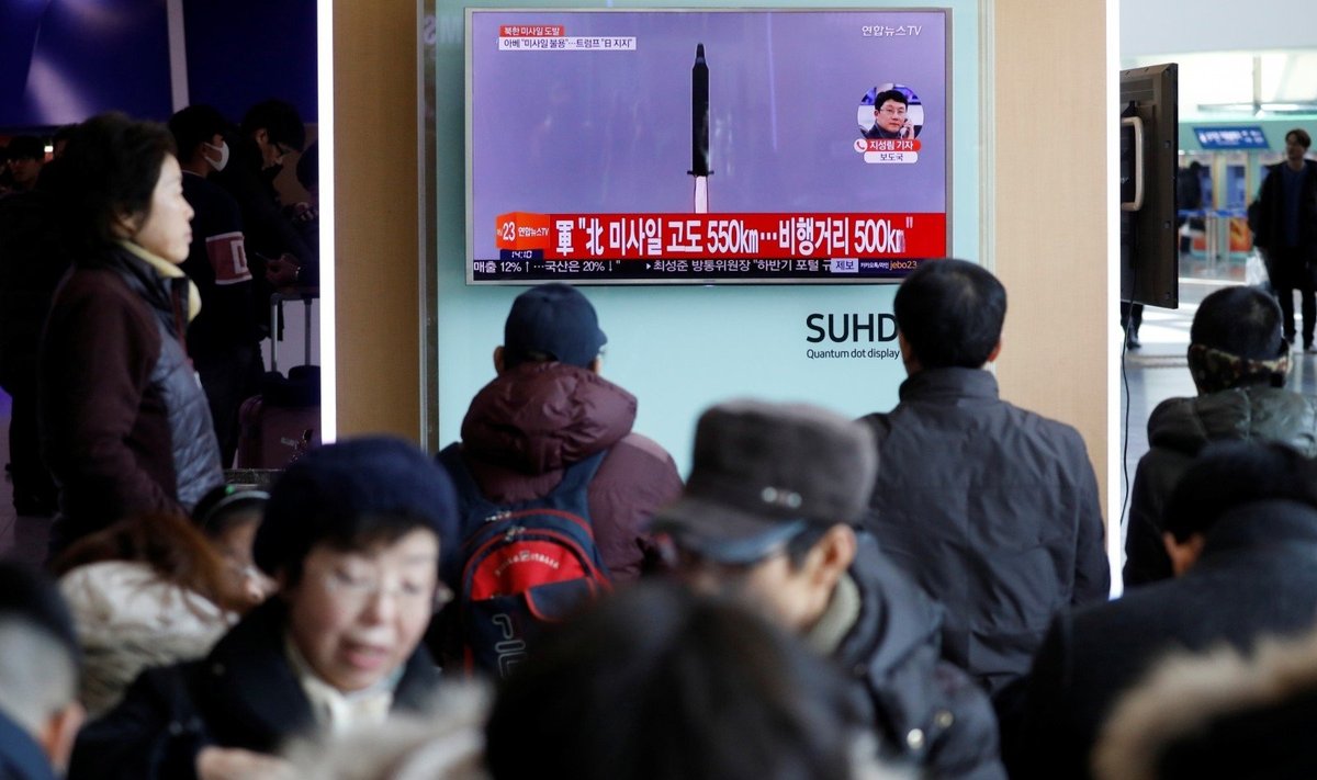 Šiaurės Korėja išbandė balistinę raketą