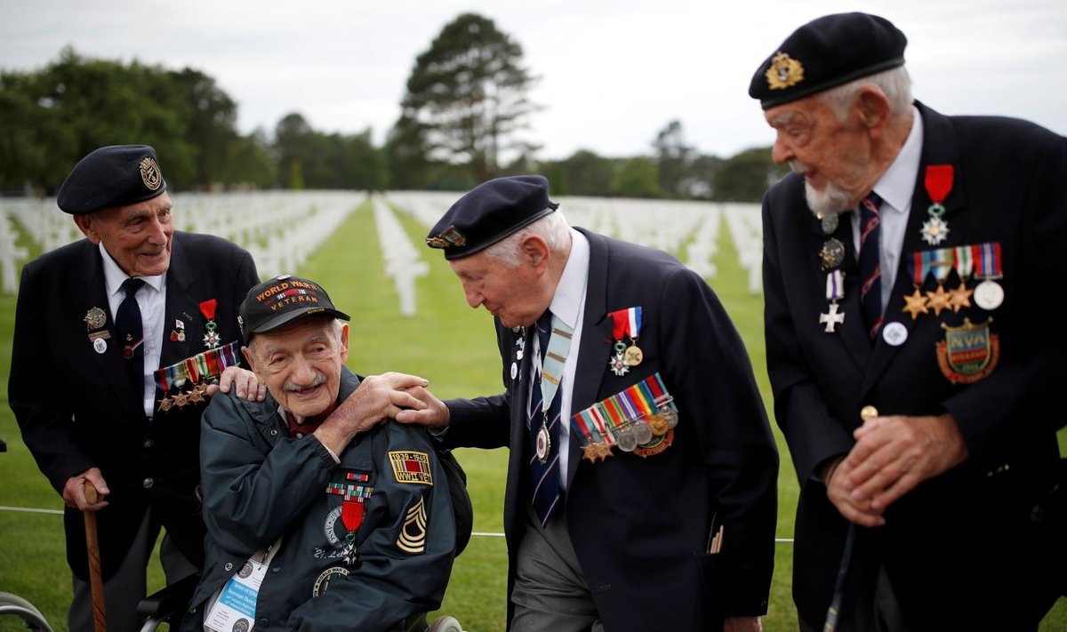 Pasaulio lyderiai ir veteranai mini sąjungininkų pajėgų išsilaipinimo Normandijoje metines