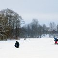 Perspėjimas žvejams: ant ledo galima žvejoti tik įsitikinus jo saugumu