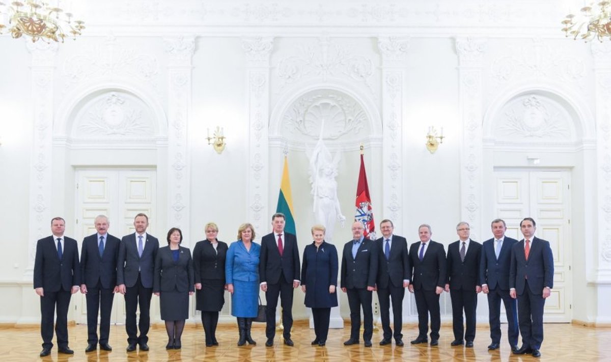 Prezidentė susitiko su 16-osios Vyriausybės nariais