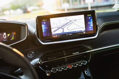 Vitoldas Milius ir Aidas Bubinas startuoja elektromobilių varžybose su "Peugeot"