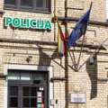 Prie autobusų stoties Vilniuje automobilis partrenkė moterį, policija prašo pagalbos