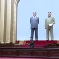 Šiaurės Korėjos lyderis apdovanojo raketą išbandžiusius specialistus