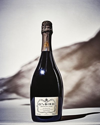  Oddbird“ putojantis nealkoholinis vynas