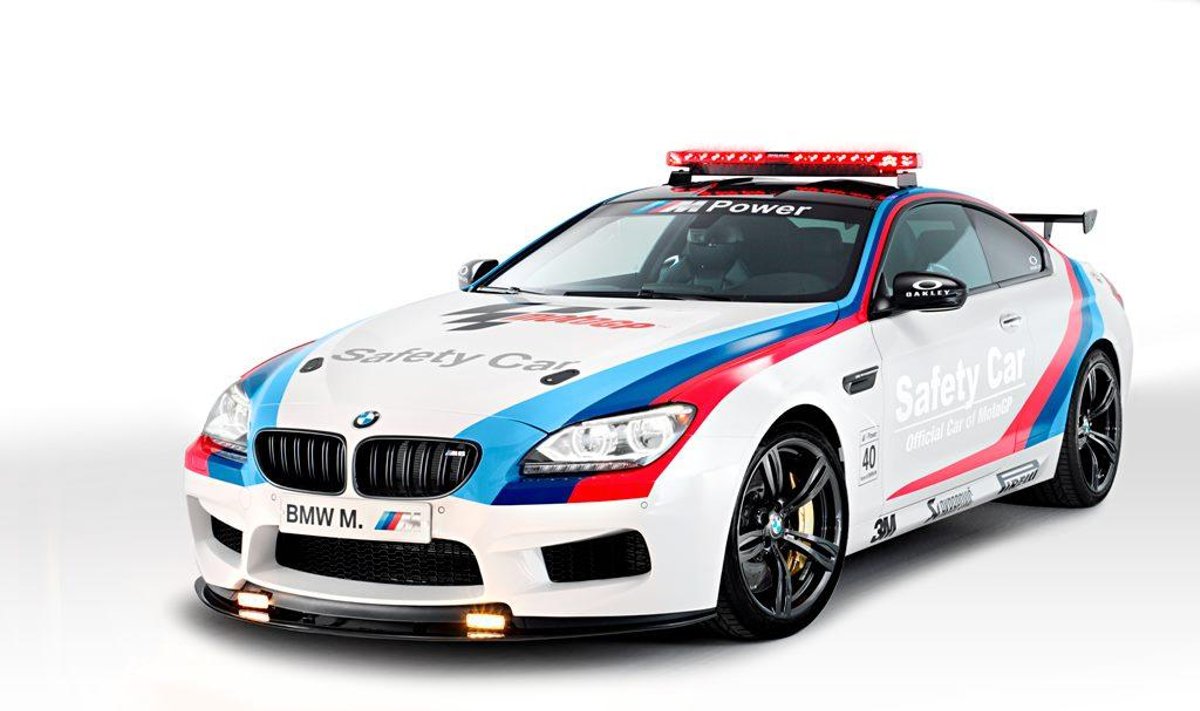 BMW M6 saugos automobilis