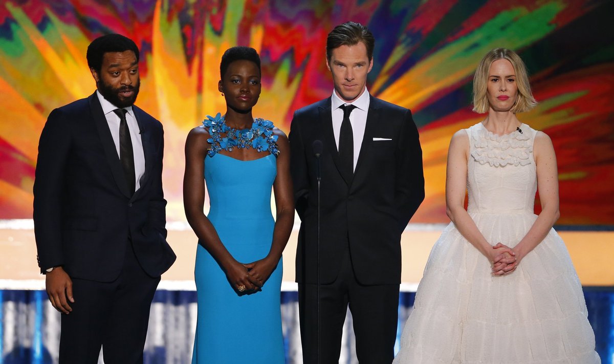 Iš kairės: Chiwetelas Ejioforas, Lupita Nyongo, Benedictas Cumberbatchas ir Sarah Paulson 