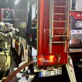Gaisras uostamiestyje: ugniagesiai išnešė moterį, bet atgaivinti jos nepavyko