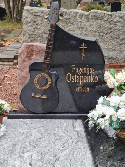 Unikalus Eugenijaus Ostapenko paminklas